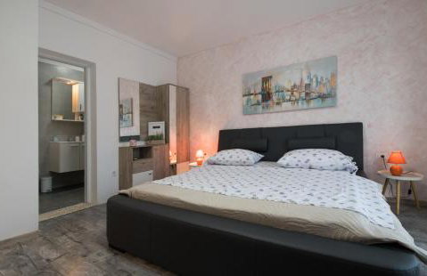 Stone House Marin - Photo 37