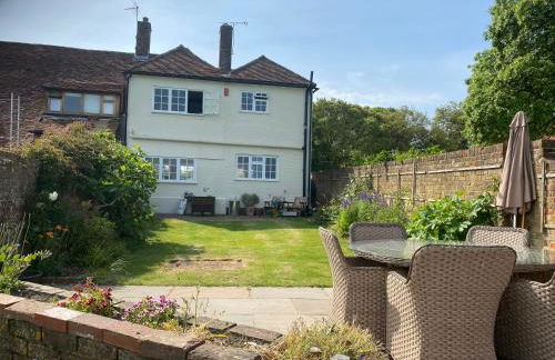 Amazing cottage right in the heart of Ewhurst Green, overlooking Bodiam Castle - Foto 17