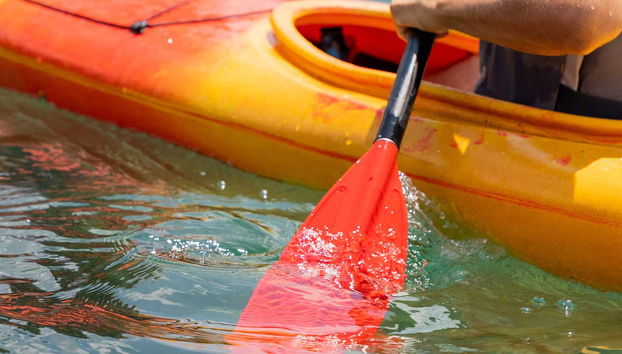 Paddle across Lake Albano