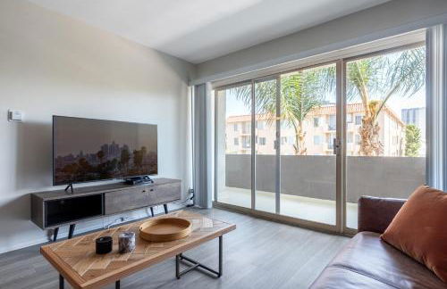 Brentwood 2BR w Outdoor Pool nr shops LAX-146 - Foto 2