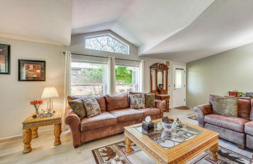 Waterfront Shady Cove Home with Fishing Deck! - Foto 8