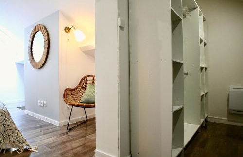 La Loge en Or - Parking public - Triplex - Proche centre et autoroute - Foto 25