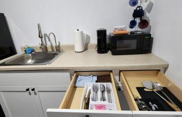 #1 NEW! Couples Getaway Self CheckIn Studio Apt - Photo 11