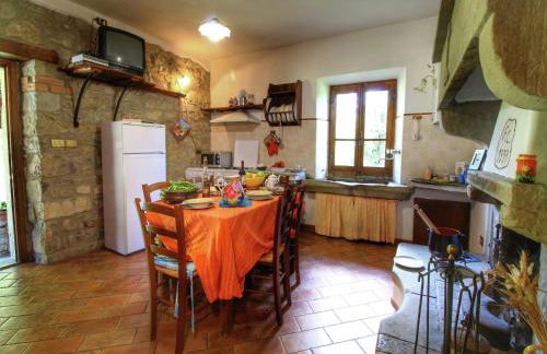 Rustic Holiday Home in Ortignano with Swimming Pool - Foto 4