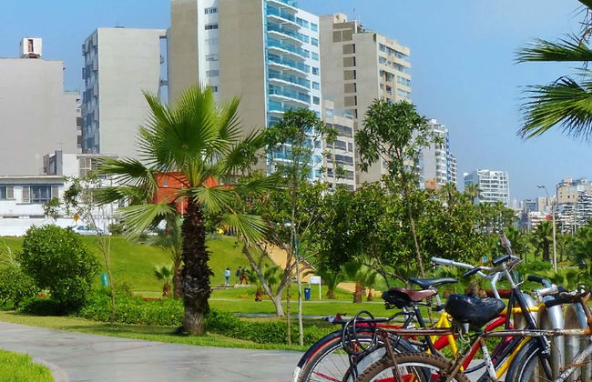 Visite à vélo du centre historique colonial de Lima - Photo 1