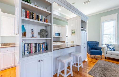 Centennial Coast Cottage - with Heated pool - Foto 30