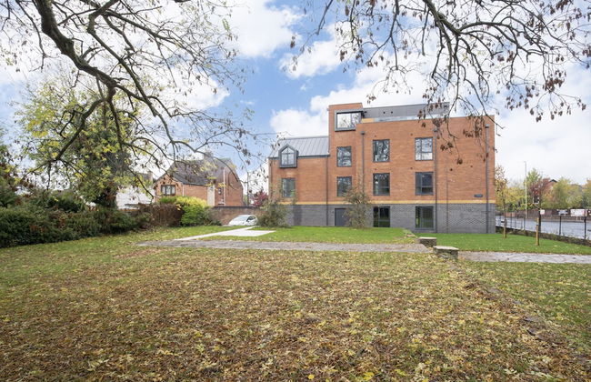 Elliot Oliver - Luxurious 2 Bedroom Apartment With Parking - Photo 13