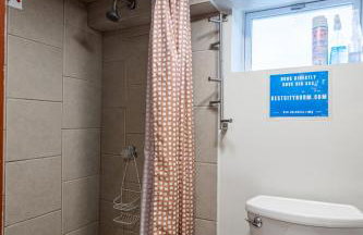 Best EWR Airport Studio-Hot Tub-Free Parking - Foto 7