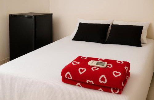 Apartamento com quarto e frigobar - Foto 2