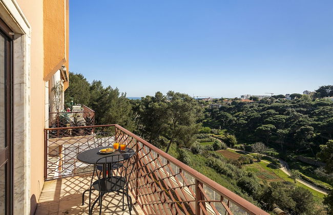 Perfect Family Hideout Residence W/Ac & 4Br + 5Ba - Photo 26