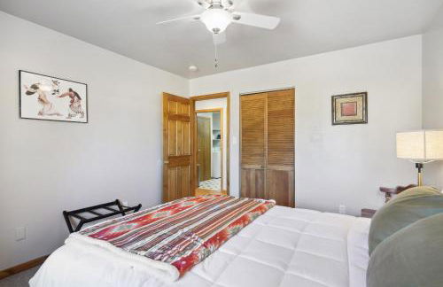 Single Tree Cottage - Walk to Downtown Chama! - Foto 17