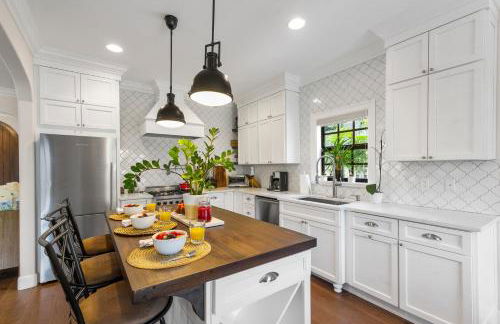 Spanish 4BR Compound w Casita & Private Yard - Foto 36