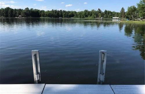 Large Log Home on Lake with Hot Tub - Foto 45