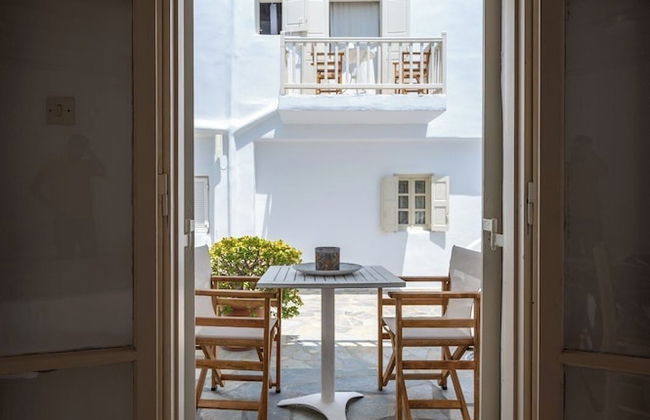 Mykonos Twins - Photo 7