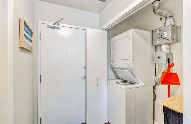 Luxury Condo With City Views Near Stampede Park - Photo 21