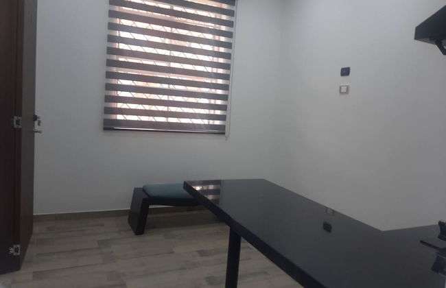 Near the Embassy Studio Apartment - Foto 5