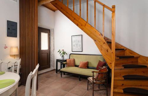 The Olive Mill House - Luxe Villa, Classic Charm - Foto 40