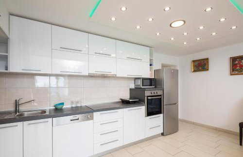 Prestige Apartments - Photo 17