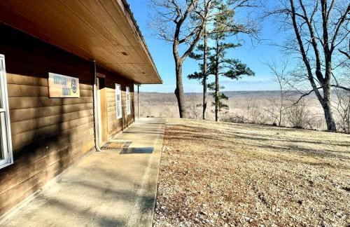 Secluded Riverfront Cabin with Bluff Views, Gated Privacy & Scenic Trail Access in Tahlequah, Oklahoma - Foto 62