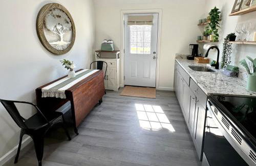 Romantic King Bed, Heart Shaped Hot Tub, Fire Pit - Foto 6