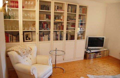 Haus Rothenstein, ruhige FeWo, ca. 10 min. zu Messe und Flughafen - Photo 9