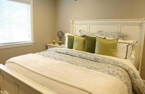 Classy 4 Bedroom 3 Bath Pool Home 3/4 Mile Walk To Disney - Foto 27