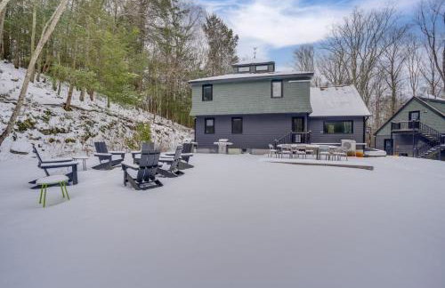 8 Mi to Tanglewood and Butternut Ski Spacious Home! - Foto 37