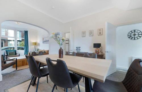 Spacious 4BR on Leafield Rd - Photo 25