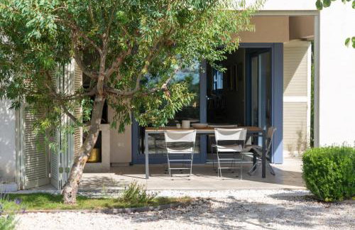 Beautiful restored farmhouse with private pool and gardens - Foto 6