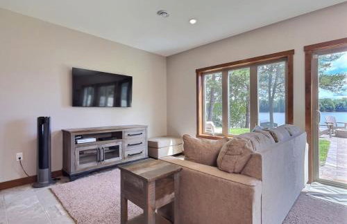 Northwoods WI 6BR Lakefront Cabin Retreat on Lake Nokomis - Minnohawk Lodge - Foto 43