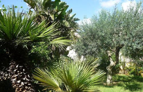 Villa Pino with exclusive private pool only 50m from the beach - Foto 16