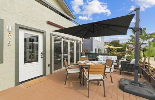 Stunning Beach Home - large patio, parking, ac & dog friendly! - Foto 46