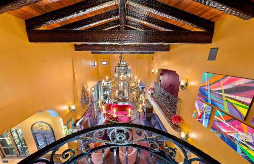 Skyline and Bay Views Spanish Villa Pool and Hot Tub - Foto 73