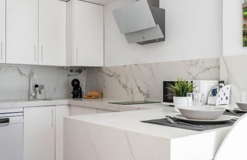 2 Estudios en La Romana Playa, uno con vista parcial mar y otro vista a la piscina - Foto 49