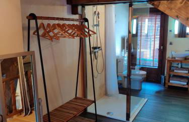 Spacious Ski Chalet In Traditional French Village, sleeps 8, Four Star with fibre broadband - Photo 50