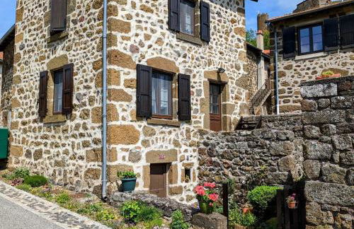 Évasion au cœur de Polignac : Charme et confort à deux pas du Puy-en-Velay - FR-1-582-382 - Foto 11