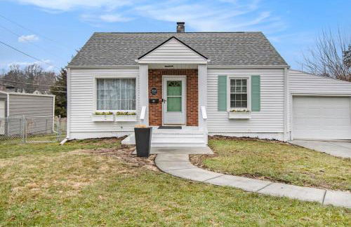 Adorable 2BR Hot Tub Close to Attractions - Foto 39