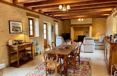 Charming 19th Century Farmhouse with Pool - Foto 13