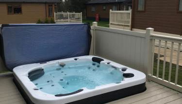 Ness Lodge - Photo 2