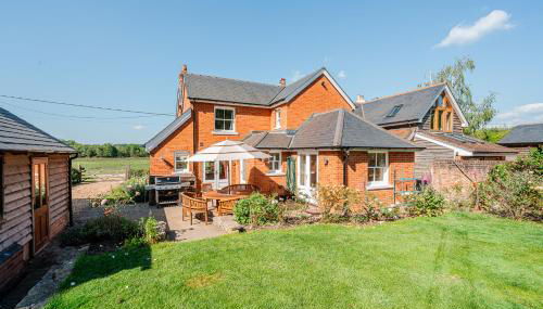 Beautiful Cottage in Brockenhurst with Forest View - Foto 3, Garden, furniture