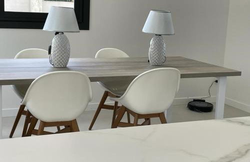 Lujosa casa en primera línea playa increibles vistas mar - Foto 8