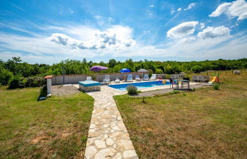 Stunning Apartment In Trget - Foto 11