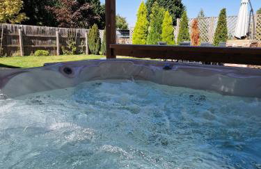 Beautiful Stone Barn with Hot Tub on a Quiet Farm - Foto 14