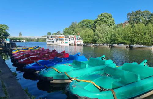 Stylish & modern terraced home Sleeps up to 11 - Foto 50
