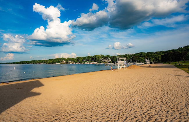 Heaven on Earth! 2 BDR Fontana Flat, Walk to Lake - Photo 32