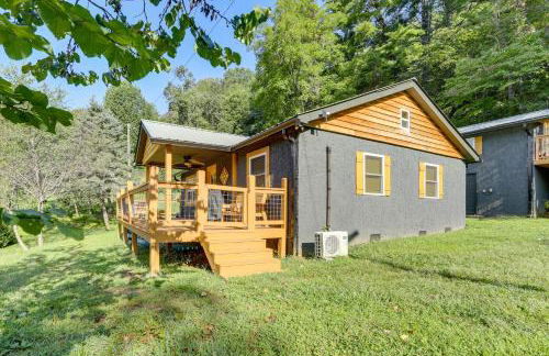 Remote Home with Deck and Grill in Scenic Tuckasegee! - Foto 24