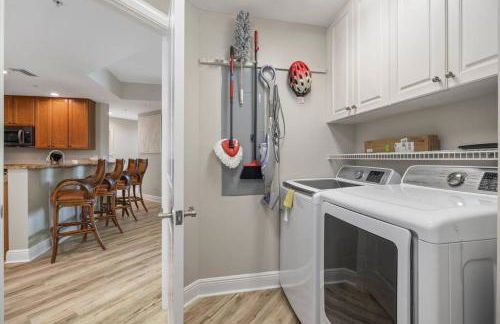 Luxury Condo at Cape Harbour Marina, Water Views! - Foto 12