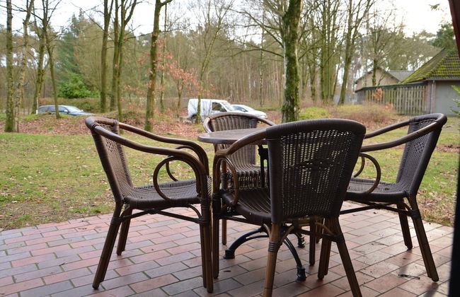 Bungalow in Limburg Near Nature Reserves - Foto 16