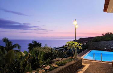 Villa Ocean Wave Calheta - Oversized Pool & Stunning Ocean Views - Photo 21