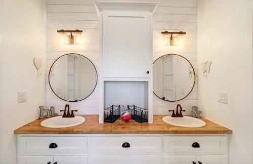 Spacious Farmhouse Near Hikes and Waterfalls - Foto 19